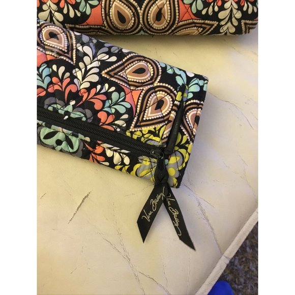 VERA BRADLEY Quilted Floral & Paisley Print Medium Bag W/Matching Wallet CLEAN - Picture 4 of 12